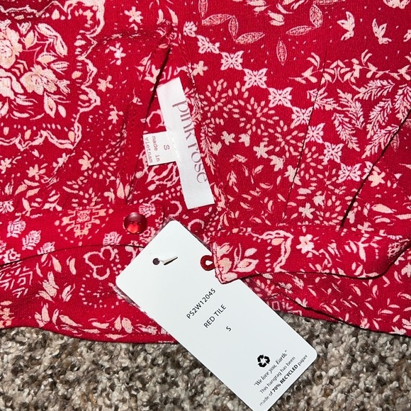 NWT Red halter blouse. - Picture 5 of 8